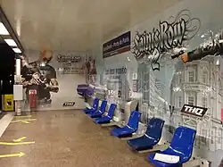 A estação nas cores do jogo Saints Row 2.