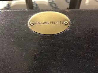 Detalhe do banco no interior do Templo