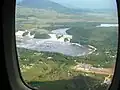 Lagoa Canaima, saltos Golondrina e Ucaima e a pista de pouso.