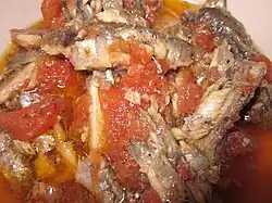 Sardinhas em azeite e molho de tomate