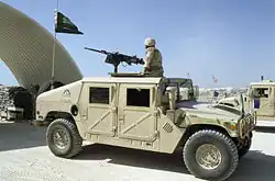 Um Humvee da infantaria do exército da Arábia Saudita.