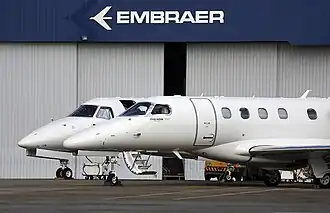 Avião da Embraer. É a 3.º maior fabricante de aviões do mundo, depois da Boeing e Airbus