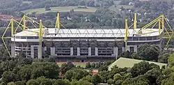 O Signal Iduna Park (na época, Westfalenstadion), em Dortmund, local da decisão.