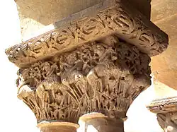 Capitel duplo do 1º mestro