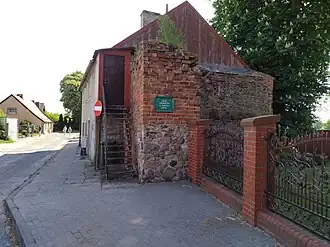 Fragmento das muralhas da cidade e vestígios de um bastião