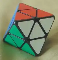 Skewb Diamond (Diamante)