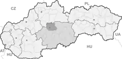 Mapa da Eslováquia com a região e distrito de Banská Bystrica destacado.