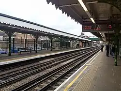 Olhando para o sul ("no sentido oeste")