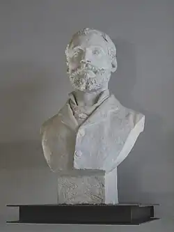 O pintor Marques de Oliveira, 1881, gesso patinado, Museu Nacional de Arte Contemporânea do Chiado, Lisboa