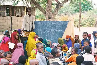 Crianças somalis numa escola em Dadaabe