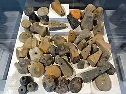 Fusaiolas de pedra. Museu nacional de Belgrado, Sérvia