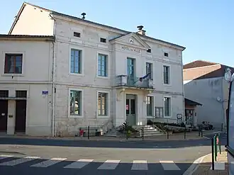 A mairie de Saint-Pardoux-la-Rivière
