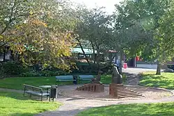 A praça Stabbetorget em Björkekärr