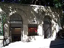 Edícula particular, rue de Navarre.