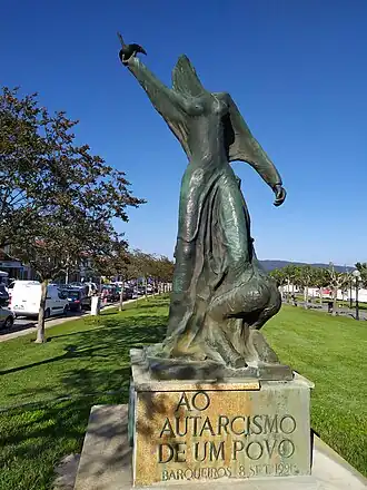 "Ao Autarcismo de um Povo", monumento em Barqueiros