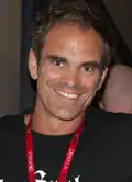 Steven Ogg interpretou Simon