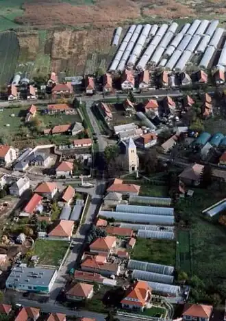 Vista aérea de Szentlőrinckáta.