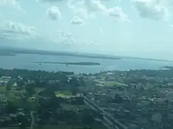 Vista aérea da cidade de Tanga
