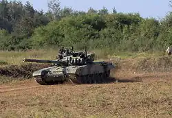 Um tanque T-72M4 CZ tcheco.