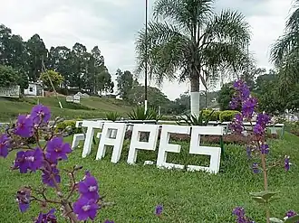 Entrada da cidade de Tapes