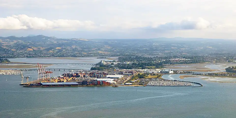 Porto de Tauranga, um dos pólos económicos da região.