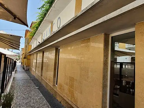 Zona mais recente do Teatro Miguel Franco (adjacente à fachada lateral direita)