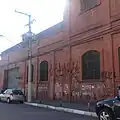 Fachada da tecelagem atualmente grafitado