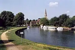 Vista do rio Tâmisa em Abingdon