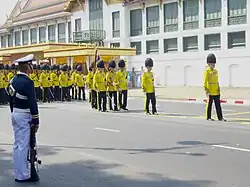 Guardas reais tailandeses.