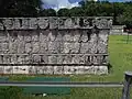 Detalhe do tzompantli em Chichén Itzá.