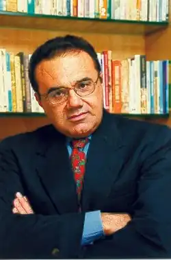 Gaudêncio Torquato em 2001