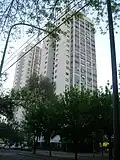 Torres la Avenida Ruiz Huidobro, estas torres pertenecem ao grupo de 5 torres que se encontram sobre a avenida em um trecho de 4 quarteirões