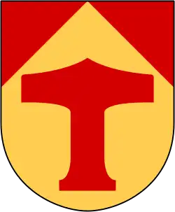 O brasão de Torsås, com representação de um mjölnir