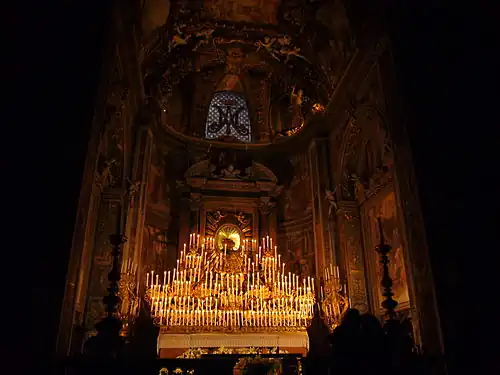 A espetacular Macchina delle Quarant'Ore, montada Quinta-feira Santa.