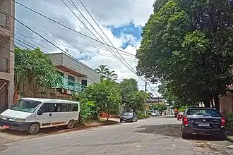 Avenida Monsenhor Rafael, uma das principais vias do bairro.