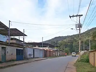 Trecho da Rua Dez, uma das principais vias do bairro São Vicente.