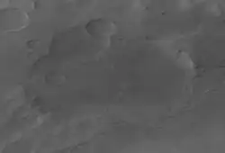 A cratera Tycho Brahe, imagem da Mars Orbiter Camera, câmera a bordo da Mars Global Surveyor.