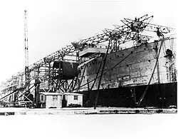 USS Jupiter sendo convertido em USS Langley (CV-1) no estaleiro de Norfolk em maio de 1921.