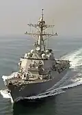 O destroyer USS Winston S. Churchill, já como membro da 5ª Frota da marinha americana, em patrulha pelo Golfo Pérsico.