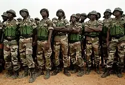 Paraquedistas da Nigéria.