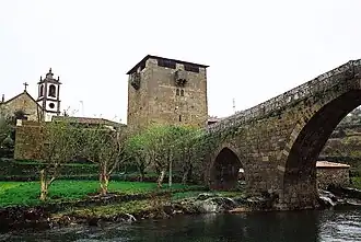 Torre e ponte de Ucanha