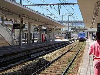 VB 2N chegando em Versailles-Chantiers (vista para a província).