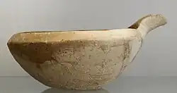 Vaso feito de terracota. De Teló, antiga cidade de Guirsu, atualmente no Museu do Louvre.