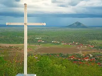 Da esquerda pra direita: 1ª foto: vista do topo do serrote de Ocara; 2ª foto: Igreja matriz de Ocara; 3° foto: vista aérea do centro do município, 4ª foto: vista aérea da praça da fonte na sede da cidade, 5ª foto: entrada da cidade; 6ª foto: desfile cívico do 7 de setembro; 7ª foto: logo da tradicional festa das almas; 8ª foto: vista área da avenida principal.