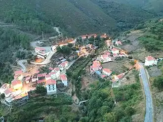 Vista da aldeia no Verão 2023