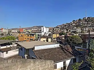 Vista parcial do bairro Nazaré a partir da Avenida Tancredo Neves