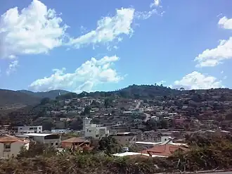 Vista parcial de São Pedro do Avaí a partir da BR-262