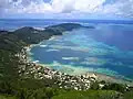 Vista de Rikitea a partir do Monte Duff em 2006.