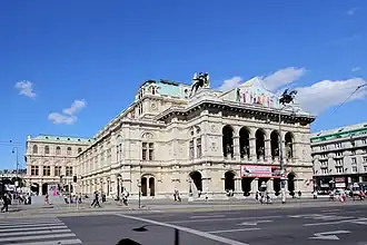 A Ópera Estatal de Viena (Staatsoper), em Viena.