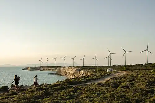 Parque eólico na ilha de Bozcaada, no estreito dos Dardanelos